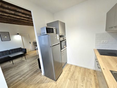 Location Appartement 3 pièces 66m² ST ETIENNE 42000 - Photo 3