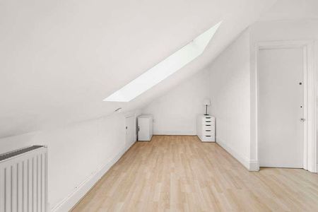 Green Lanes, Stoke Newington, N16 - Photo 3