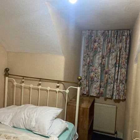 Room in a Shared Flat, Whipps Cross Road, E11 - Photo 3
