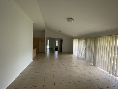 38 Freestone Drive, Upper Coomera - Photo 4