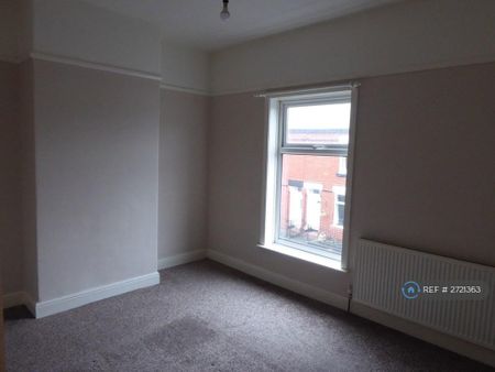 2 bedroom terraced house to rent - Photo 4