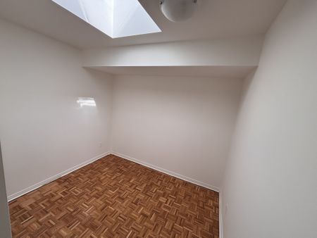 For Lease - 879A Wilson Avenue Unit# Upper, Toronto, Ontario - Photo 5