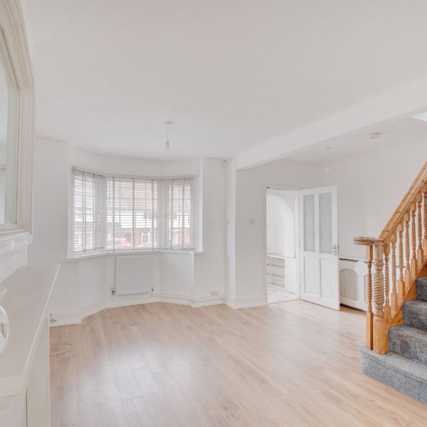 3 bed semi-detached house to rent in Henlow Road, Birmingham, B14 - Photo 1