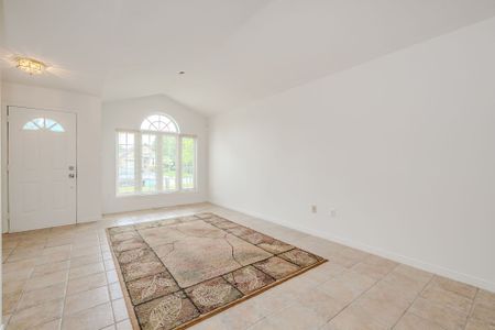 For Lease - 2887 Darien Road, Burlington, Ontario - Photo 2