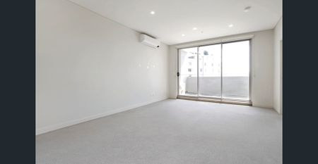 Immaculate and Convenient Two Bedroom Apartment - Photo 5