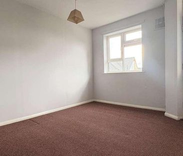 Dean Church House, Fifth Avenue, Portsmouth, PO6 - Photo 4