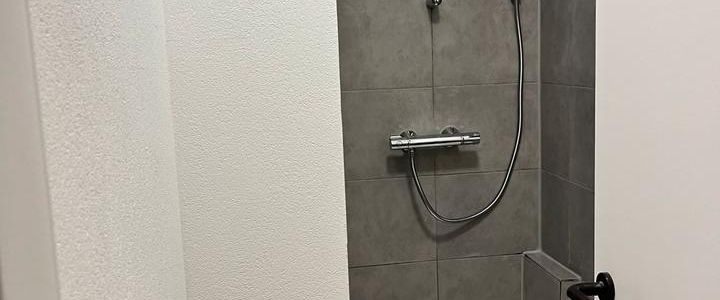 Zimmer in einer möblierten Wohnung in bester Innenstadtlage - Foto 1