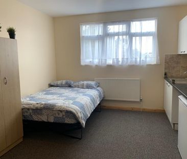 Studio Flat, St Pauls Road, N17 - Photo 3