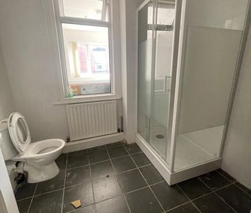 Room in a Shared House, Pennington Street, LS6 - Photo 4