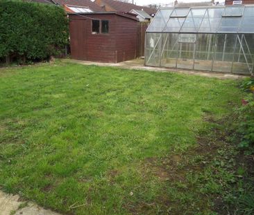 2 bedroom detached bungalow to rent - Photo 5