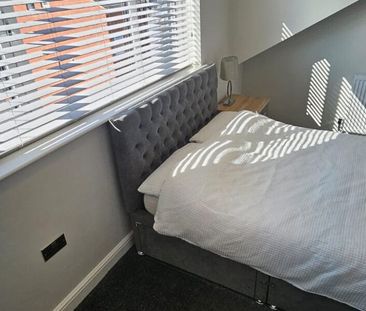 Room 5, St Lukes Road, Holbeck, Leeds, LS11 8JA - Photo 2