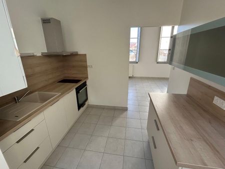 Location Appartement 2 pièces 55m² SAUMUR 49400 - Photo 4