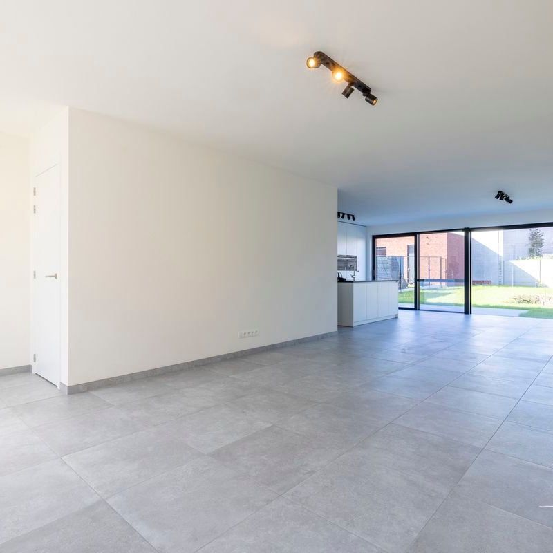 Huis te huur in Uitbergen voor € 1.500 met 3 slaapkamers - foto 1