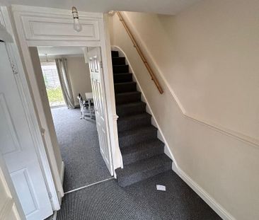 3 bedroom semi-detached house to rent - Photo 3