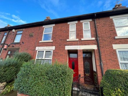 2 Bedroom Terraced House - Photo 4