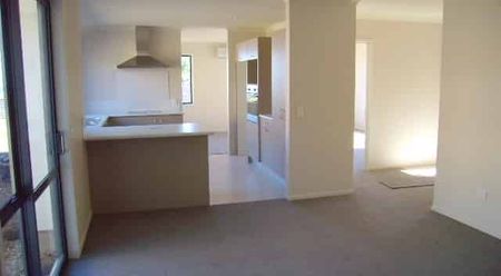 Modern four bedroom home in Atawhai - Photo 5