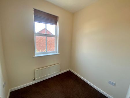 4 bedroom townhouse to rent - Photo 3