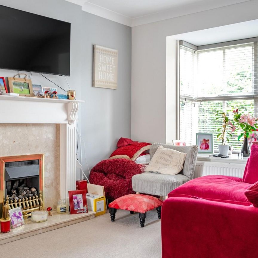 3 bedroom House To Let Total Size: 948 SQ FT - Photo 1