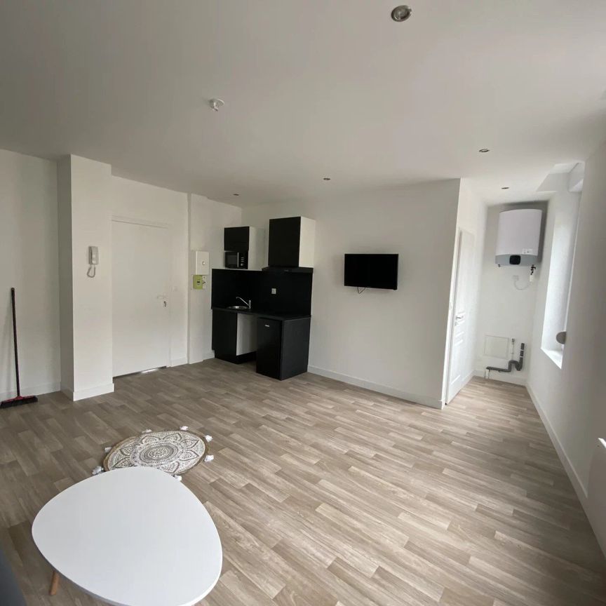 Location Appartement 1 pièces 29 m2 à Saint-Quentin - Photo 1