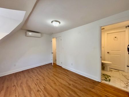 For Lease - 340 Howland Avenue, Toronto, Ontario - Photo 2