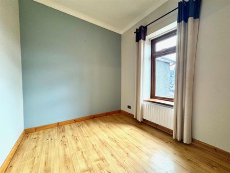 13 East Street, - Photo 3