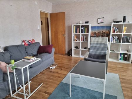 Studievägen, Skogås - Photo 2