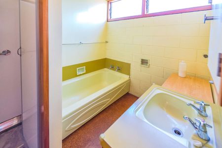 Whanganui East - 3 Bedrooms - Photo 3