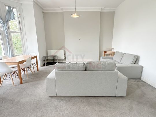 2 Bedroom Flat - Photo 1