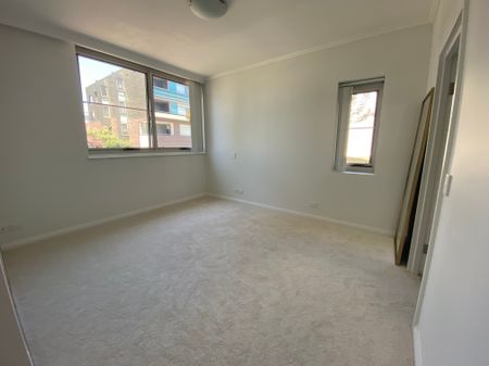 Wentworth Point - Photo 2