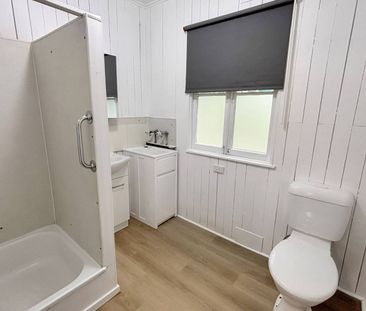 Renovated Unit in Newtown - Photo 2