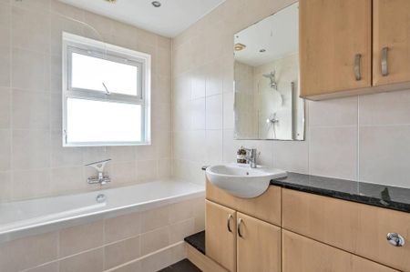 1 bedroom semi-detached house to rent - Photo 5