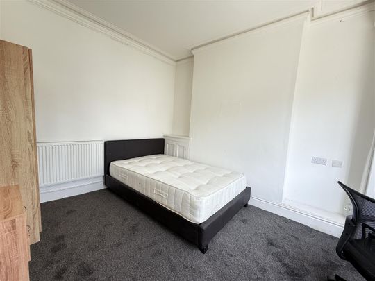 4 Eldon Terrace - Photo 1