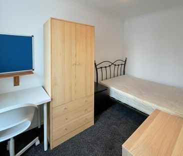 5 bedroom property to rent - Photo 1