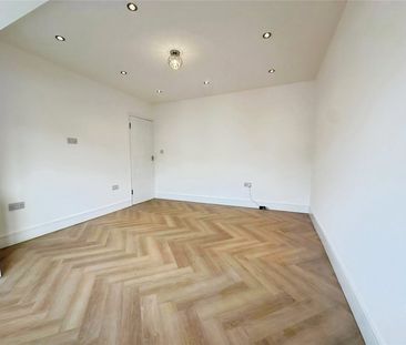 Brightside Avenue, Staines-upon-Thames, Surrey, TW18 1NQ - Photo 4