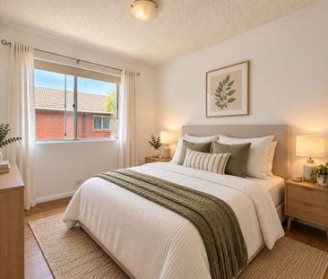 LOVELY UNIT IN GREAT LOCATION! - Photo 3