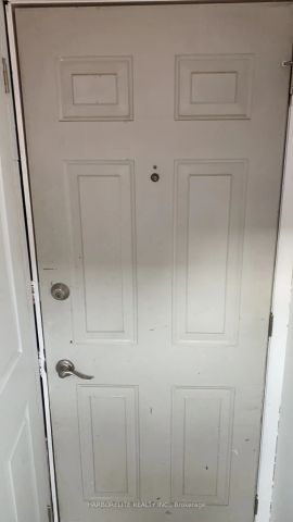 Detached Home For Lease | W9229270 - Photo 5