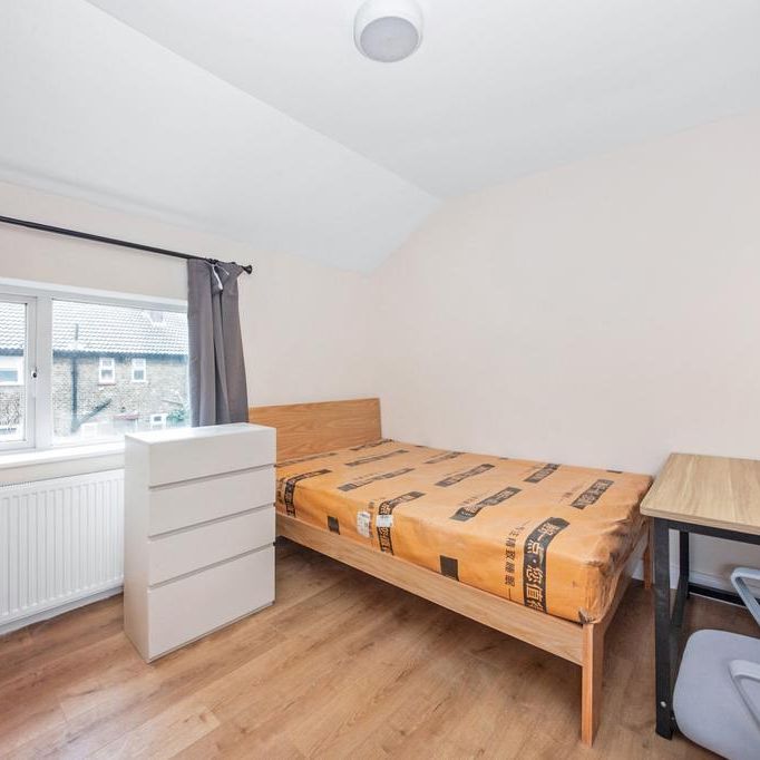 House share to rent - Photo 1