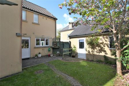 4 bedroom detached house to rent - Photo 4