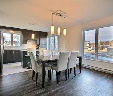 Superbe 4 1/2 + Bureau , LÉVIS, (St-David) 2ième étage, air clim, 2... - Photo 3