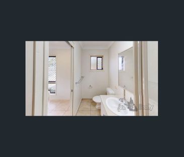 Modern 2-Bedroom Unit in Prime Bundaberg North Location - Photo 3