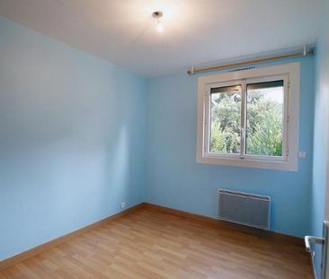 Location Appartement 4 pièces 79m² MILLAU 12100 - Photo 3
