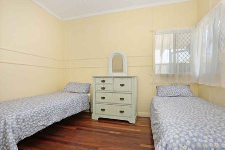 51 North Street Woorim - Photo 4