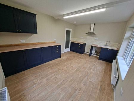 3 bedroom detached house to rent - Photo 3