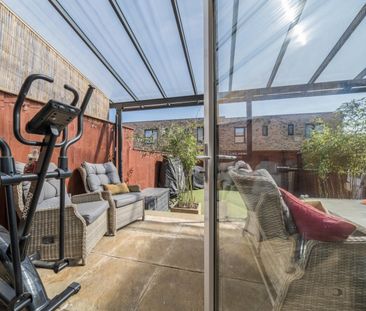 Town House to rent - Adit Road, Erith, DA8 - Photo 3