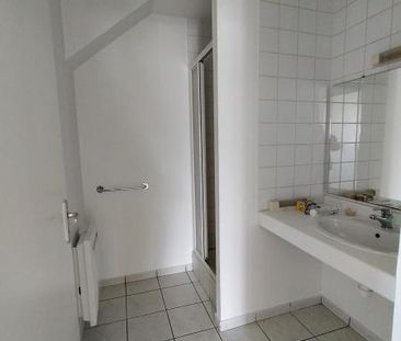 Au 1er étage, avec entrée privative, appartement t2 - Photo 2