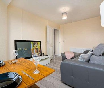 Roxeth Green Avenue, HA2 - Photo 1