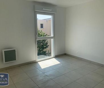 Location Appartement 2 pièces 47m² MIRAMAS 13140 - Photo 2