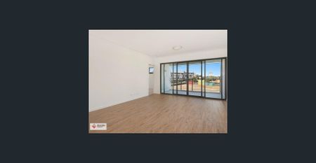 TWO BEDROOM APARTMENT IN GREAT LOCATION - Photo 4