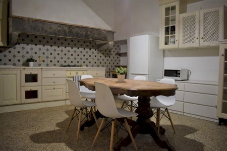 Bright and cozy private room in the city center of Florence - Photo 3