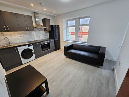 Price £1,200 pcm - Available Now - Furnished - Photo 3